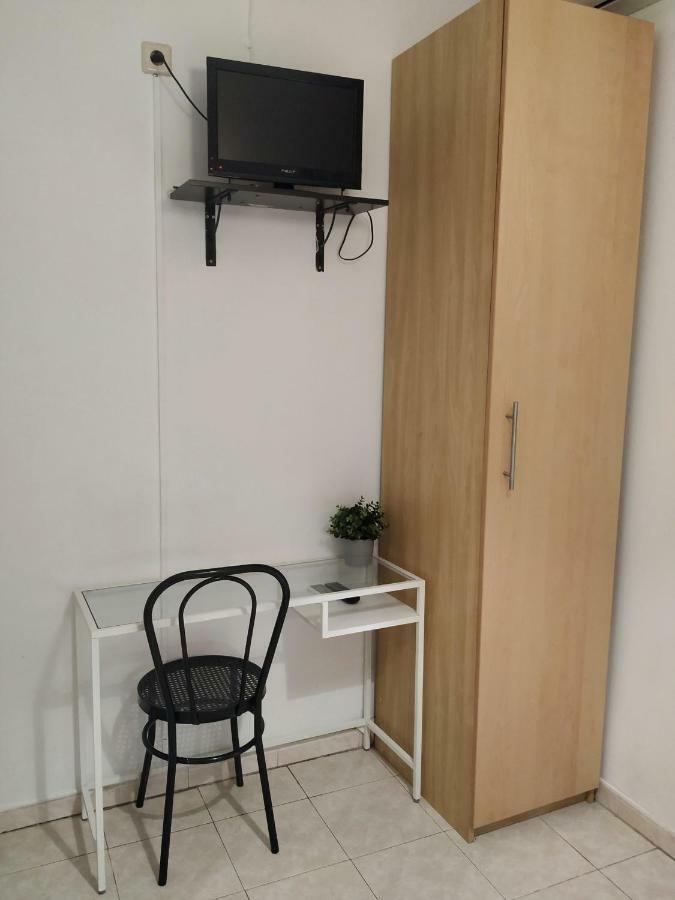 Hostal Abitum มาดริด ภายนอก รูปภาพ