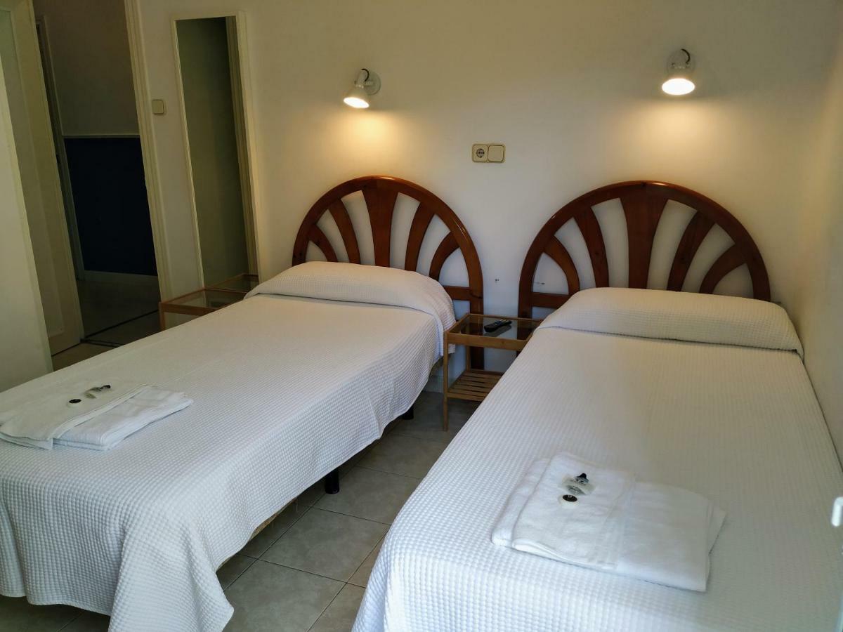 Hostal Abitum มาดริด ภายนอก รูปภาพ